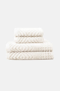 Texere 100% Organic Cotton Diamond Jacquard Towel Set Home>Bathroom>Towels Fishers Finery Cream 4 Pack ( 2 Hand & 2 Wash)