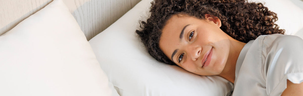 Do Silk Pillowcases Reduce Frizz for Curly Hair?