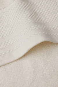 Texere 100% Organic Cotton Rice Weave Towel Set Fishers Finery Cream 2 Bath Towels Close Up Detail of Fabric and Trim