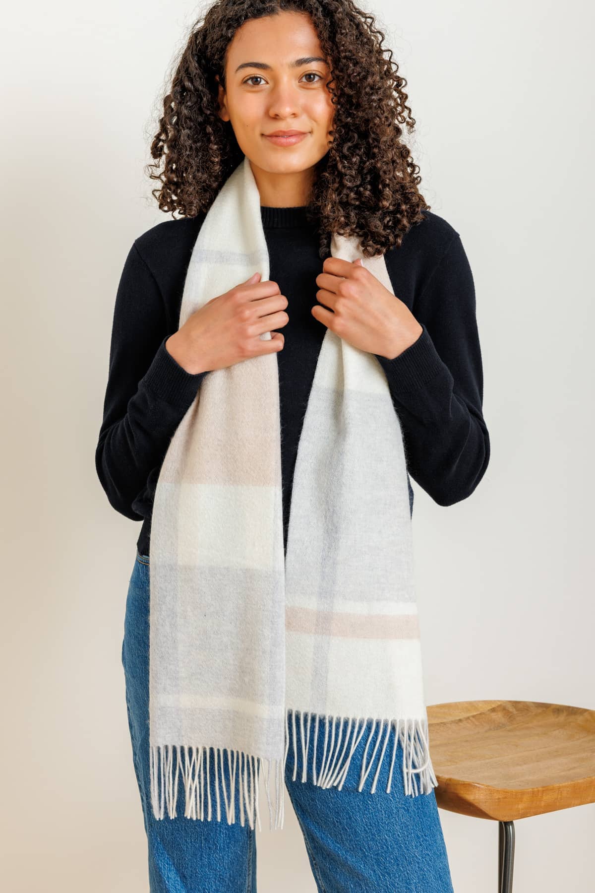 Women's Classic 100% Pure Cashmere Scarf Womens>Accessories>Scarf Fishers Finery Cream Gray Tan Plaid One Size 