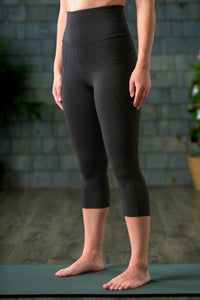 Women's EcoFabric™ Super High-Rise Active 18" Capri Womens>Activewear>Yoga Pants Fishers Finery Black XS 