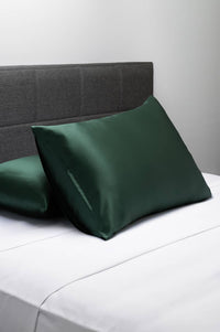 25 Momme 100% Pure Mulberry Silk Pillowcase - Good Housekeeping "All-Star Standout" Home>Bedding>Pillowcase Fishers Finery Hunter Green King Singles